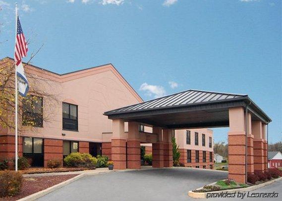 Quality Inn & Suites Kearneysville - Martinsburg Exterior foto